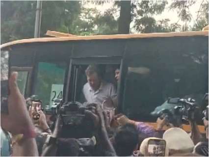 Rahul Gandhi, Priyanka Vadra, Akhilesh Yadav detained by Delhi Police outside PM Modi's House
