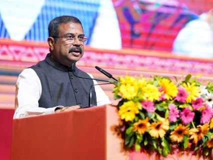 'Owe students more than outrage': Dharmendra Pradhan accuses Rahul Gandhi of 'shamelessly exploiting students'