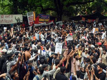 Delhi govt withdraws cases against CJP protesters, but no relief for those with criminal records