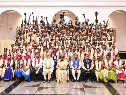 President Murmu hosts 209-member Bastar delegation, says Bastar heritage is national treasure