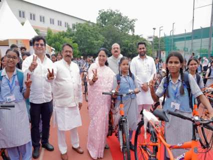 Delhi CM distributes bicycles to over 3,000 Class IX govt school girl students under Vidya Vahini Yojana