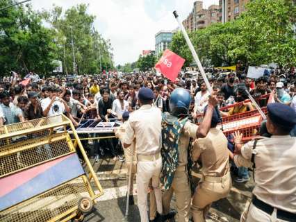 SC warns state over police action at CJP protest: 'Authorities must be restrained'