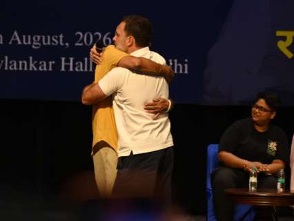 Rahul Gandhi hugs Congress leader to mock PM Modi's foreign policy, Meloni remark follows