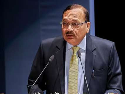 'No Business To Interfere': CJI Surya Kant slams BCI, restrains action against NALSAR students