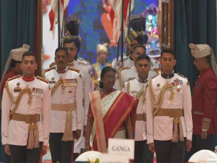 President Murmu hosts PM Modi, Ram Nath Kovind and other union ministers at Independence Day 'at home' reception