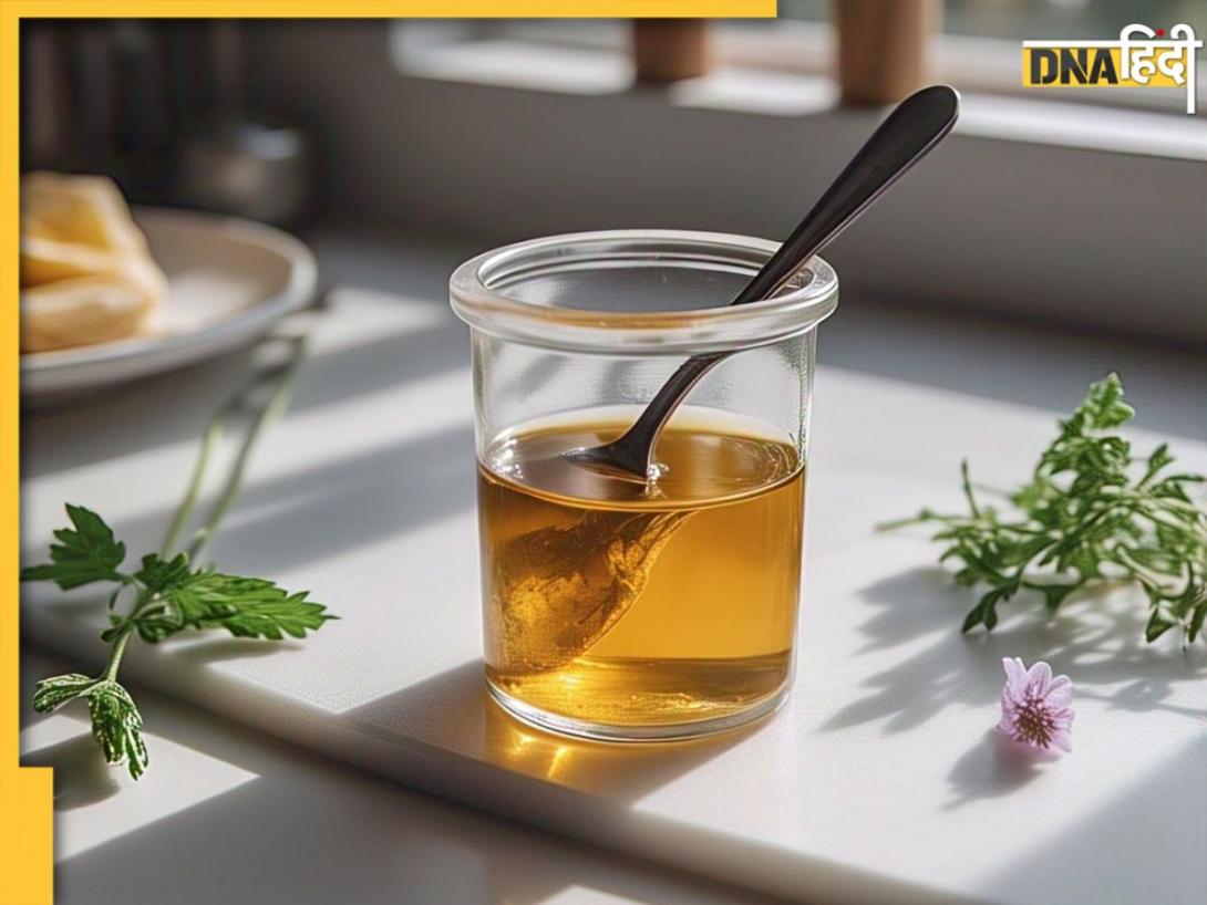Health Tips: घी के साथ भूलकर भी न खाएं ये 5 चीजें, पेट में जाते ही बन जाएगा जहर 