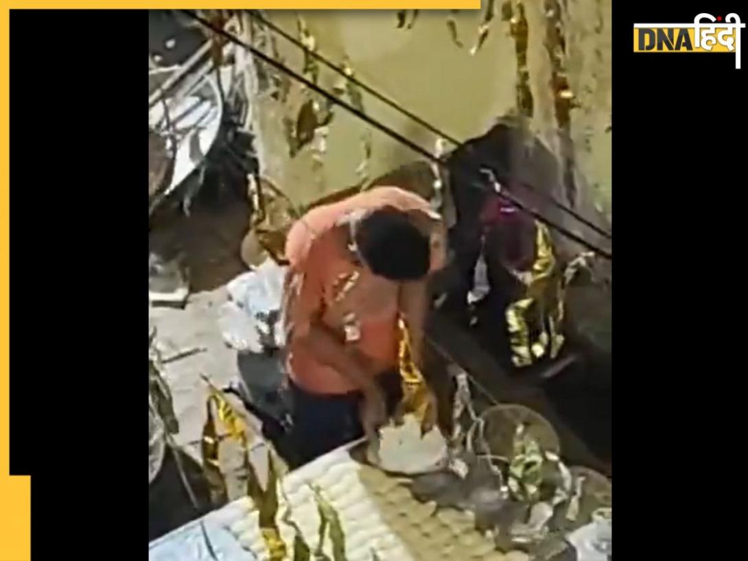 Ghaziabad News: माता के जागरण में थूककर रोटी बना रहा था युवक, Video Viral होने पर पुलिस ने किया गिरफ्तार 