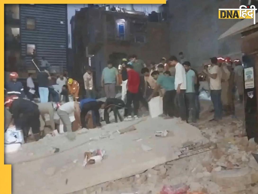 दिल्ली के मुस्तफाबाद में देरा रात 4 मंजिला इमारत ढही, हादसे में 4 की मौत, कई लोगों के मलबे में दबे होने की आशंका