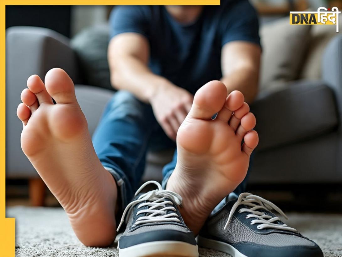 जूते उतारते ही पैरो से आती गंदी बदबू? इन 5 घरेलू नुस्खों करें दूर