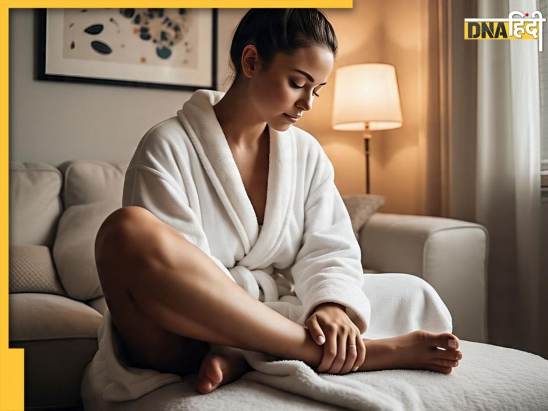 Foot Massage: सोने से पहले इनमें से किसी एक तेल से कर लें पैरों की मालिश, मिलेंगे जबरदस्त फायदे