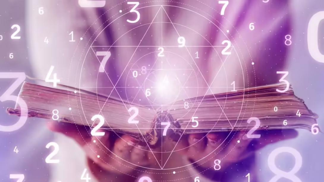 Numerology: मूलांक 2 वालों वालों के लिए बेहद लकी है इन अक्षरों से शुरू होने वाले नाम, जीवन में मिलती है खूब खुशी और पैसा