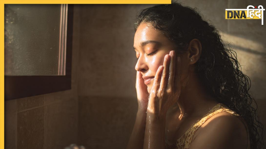 अगर आप बार-बार चेहरा धोते हैं तो क्या होगा? जान लें ये अच्छी आदत है या खराब और रोज कितनी बार फेसवॉश करना चाहिए?