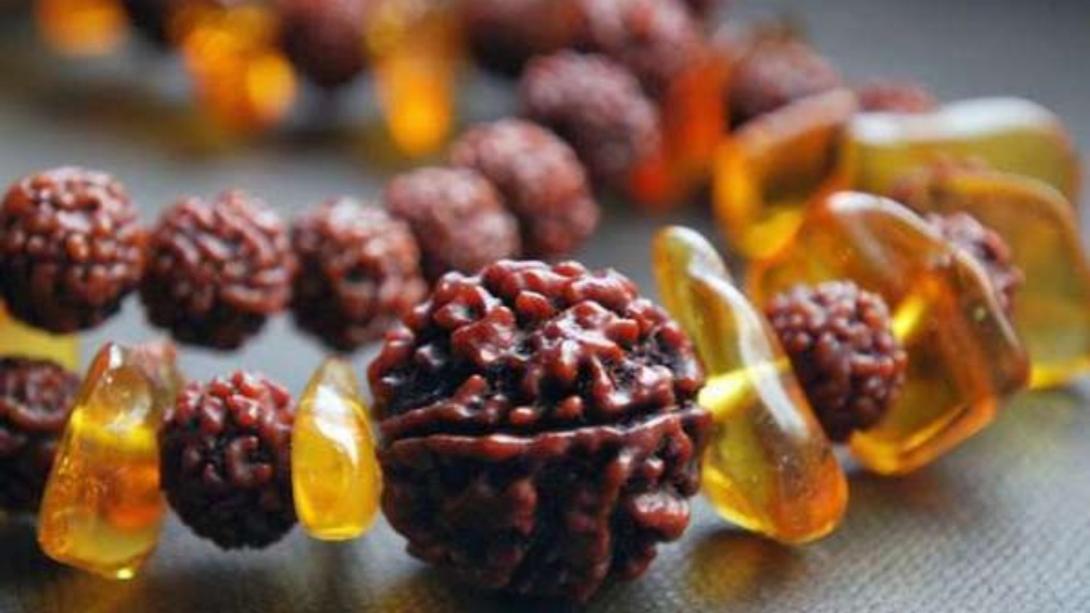 Importance Of Number 108: जाप मामला में क्यों होते है 108 दानें, जानें इसकी वजह और हिंदू धर्म में इस संख्या का महत्व