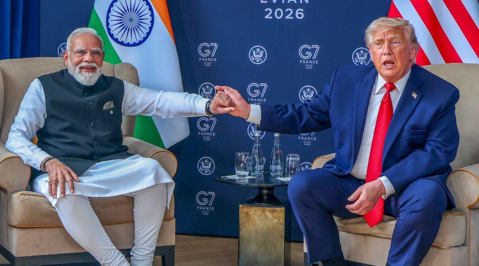 'भारत पर हमला हुआ तो साथ खड़ा रहेगा US', ट्रंप के बयान के क्या हैं मायने? किसे चेतावनी दे रहे अमेरिकी राष्ट्रपति