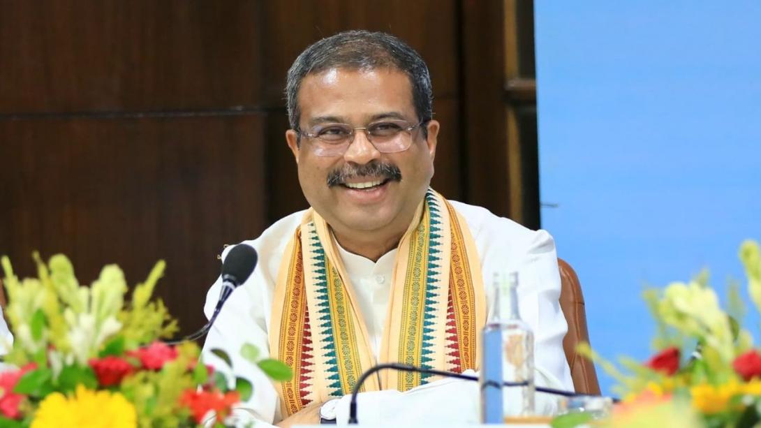 धर्मेंद्र प्रधान के पास कितनी संपत्ति है? जानिए कितने पढ़े-लिखे हैं शिक्षा मंत्री