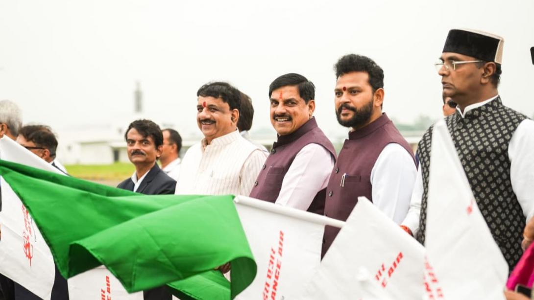 भोपाल से पटना और कोलकाता तक डायरेक्ट फ्लाइट शुरू, CM मोहन यादव ने 4 नई फ्लाइट को दिखाई हरी झंडी