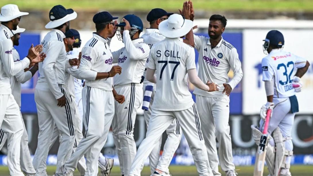 IND vs SL 1st Test: जीत से 6 विकेट दूर टीम इंडिया, श्रीलंका को चाहिए 288 रन; जानें कैसा रहा चौथे दिन का खेल
