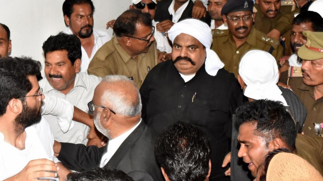 बाहुबली अतीक अहमद की जमीन पर जनहित की छत